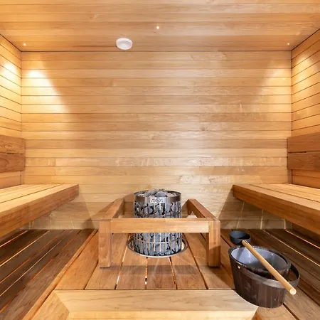 Cranberry A 1 Ski-in Ski-out Visit ليفي