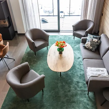 Cranberry A 1 Ski-in Ski-out Visit * Levi