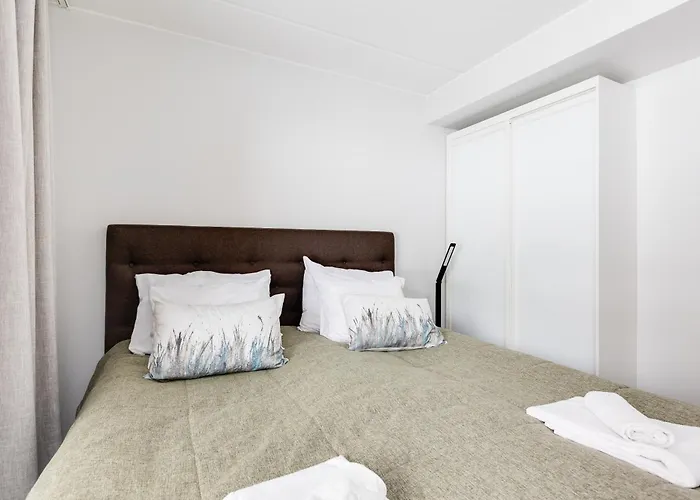 Cranberry A 1 Ski-in Ski-out Visit *