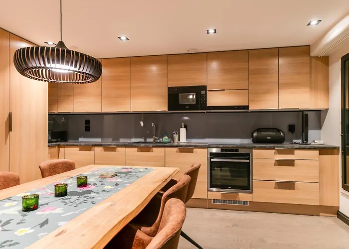 Cranberry A 1 Ski-in Ski-out Visit ليفي